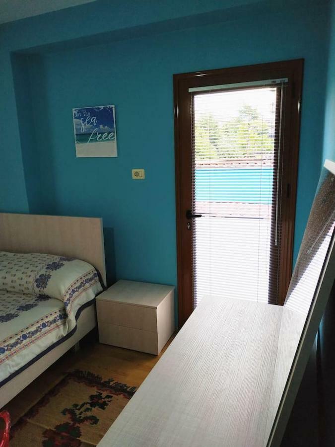 Lovely Apt At The Heart Of The City&Near The Lake Pogradec Exterior photo